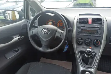 TOYOTA AURIS 1.33 Silver Metallic +Eredeti Magyar Autó +Első Tulajdonostól +3X-s GARANCIA !!