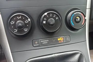 TOYOTA AURIS 1.33 Silver Metallic +Eredeti Magyar Autó +Első Tulajdonostól +3X-s GARANCIA !!