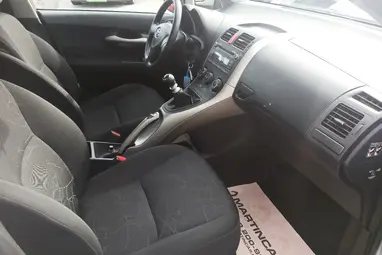 TOYOTA AURIS 1.33 Silver Metallic +Eredeti Magyar Autó +Első Tulajdonostól +3X-s GARANCIA !!