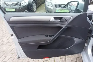 VOLKSWAGEN GOLF VII 1.6 TDI BMT Trendline Coolsilber Metallic +Első Tulajdonostól +Igényes állapot +3X-s GARANCIA !!