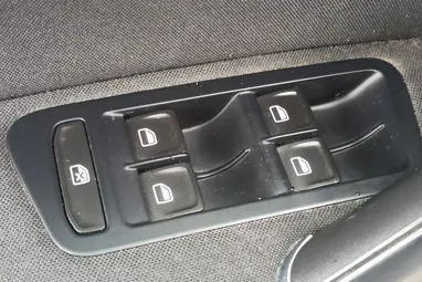 VOLKSWAGEN GOLF VII 1.6 TDI BMT Trendline Coolsilber Metallic +Első Tulajdonostól +Igényes állapot +3X-s GARANCIA !!