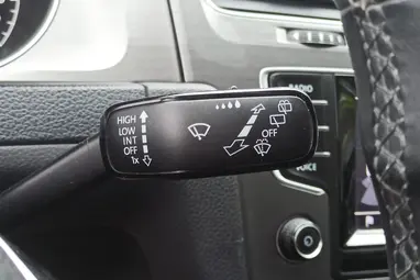 VOLKSWAGEN GOLF VII 1.6 TDI BMT Trendline Coolsilber Metallic +Első Tulajdonostól +Igényes állapot +3X-s GARANCIA !!