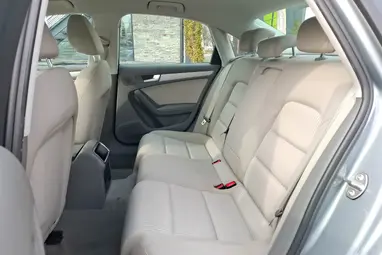 AUDI A4 1.8 T FSi Impozáns Eisensilber +Igényes Lichtgrau utastér +Friss Vizsga +3X-s GARANCIA !!