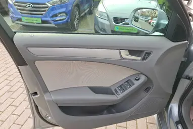 AUDI A4 1.8 T FSi Impozáns Eisensilber +Igényes Lichtgrau utastér +Friss Vizsga +3X-s GARANCIA !!