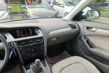 AUDI A4 1.8 T FSi Impozáns Eisensilber +Igényes Lichtgrau utastér +Friss Vizsga +3X-s GARANCIA !!