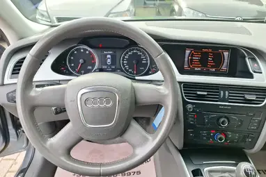 AUDI A4 1.8 T FSi Impozáns Eisensilber +Igényes Lichtgrau utastér +Friss Vizsga +3X-s GARANCIA !!