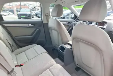 AUDI A4 1.8 T FSi Impozáns Eisensilber +Igényes Lichtgrau utastér +Friss Vizsga +3X-s GARANCIA !!