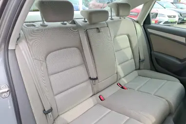 AUDI A4 1.8 T FSi Impozáns Eisensilber +Igényes Lichtgrau utastér +Friss Vizsga +3X-s GARANCIA !!