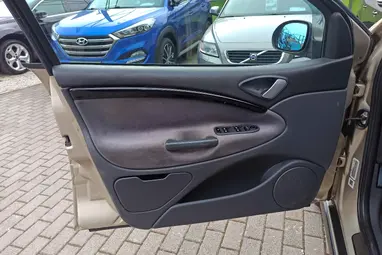 CITROEN C5 2.0 HDi Exclusive (Automata) Mativoire Beige metalic +LightSilver alcantara +3X-s GARANCIA !!