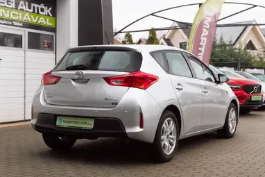 TOYOTA AURIS 1.33 Live Classic Silver Metallic +Eredeti Magyar Autó +3X-s GARANCIA !!