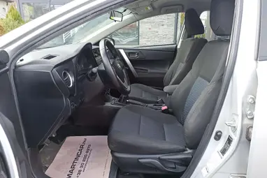 TOYOTA AURIS 1.33 Live Classic Silver Metallic +Eredeti Magyar Autó +3X-s GARANCIA !!