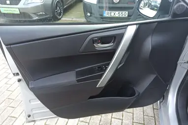 TOYOTA AURIS 1.33 Live Classic Silver Metallic +Eredeti Magyar Autó +3X-s GARANCIA !!
