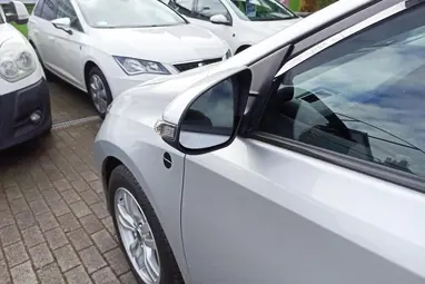 TOYOTA AURIS 1.33 Live Classic Silver Metallic +Eredeti Magyar Autó +3X-s GARANCIA !!