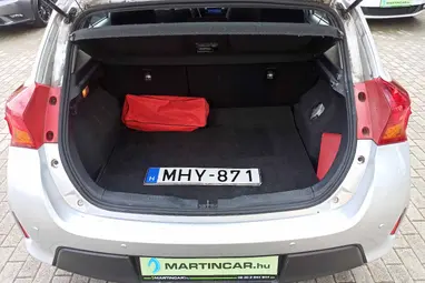 TOYOTA AURIS 1.33 Live Classic Silver Metallic +Eredeti Magyar Autó +3X-s GARANCIA !!