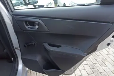 TOYOTA AURIS 1.33 Live Classic Silver Metallic +Eredeti Magyar Autó +3X-s GARANCIA !!