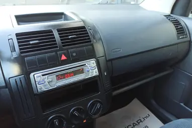 VOLKSWAGEN POLO IV 1.2 70 12V Trendline Blue Anthrazit Pearl +Klíma +Keveset futott +3X-s GARANCIA !!