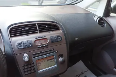 SEAT ALTEA XL 2.0 PD TDI 16V Freetrack DPF 4x4 FULL Extra +Friss Nagyszervíz +Teljes Szervíz előélet +3X-s GARANCIA !!