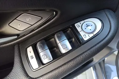 MERCEDES-BENZ C 220 T d 9G-TRONIC Graphite Gray Metallic +1.Tulajdonostól +Vezetett Szervizkönyv +3X-s GARANCIA !!