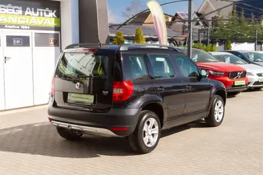 SKODA YETI 1.4 TSI Ambition Plus +Black Magic Pearl +17Dolomite +Spirit Gray utastér +3X-s GARANCIA !!
