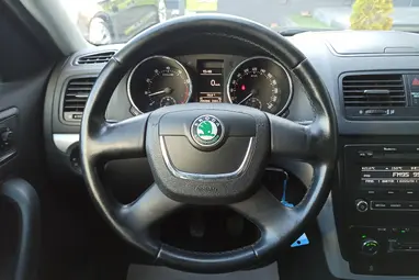 SKODA YETI 1.4 TSI Ambition Plus +Black Magic Pearl +17Dolomite +Spirit Gray utastér +3X-s GARANCIA !!