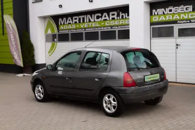 RENAULT CLIO 1.2 Expression Eredeti Magyar AUTO !! +Friss Vizsga +Igényes utastér !!