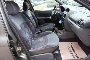 RENAULT CLIO 1.2 Expression Eredeti Magyar AUTO !! +Friss Vizsga +Igényes utastér !!