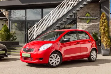 TOYOTA YARIS 1.3 Terra Sport Super Red +Tolatókamera +Első Tulajdonostól +3X-s GARANCIA !!