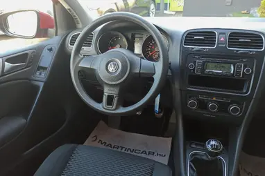 VOLKSWAGEN GOLF VI 1.4 Trendline Tornado Red +Vezetett Szervizkönyv +Keveset futott +3X-s GARANCIA !!
