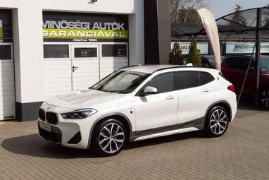 BMW X2 xDrive25e M Sport X (Automata) Mineral White Pearl +Mint az ÚJ!! +23E km +3X-s GARANCIA !!