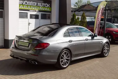MERCEDES-AMG E 63 4MATIC+ 9G-TRONIC Selenite Gray Metallic+ Nagy Szervíz!+ Új Gumik+ Panoráma+ 3X-s GARANCIA!!!