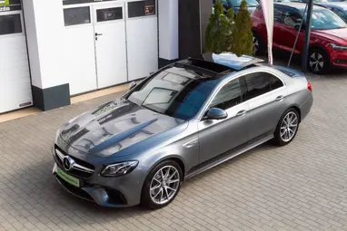 MERCEDES-AMG E 63 4MATIC+ 9G-TRONIC Selenite Gray Metallic+ Nagy Szervíz!+ Új Gumik+ Panoráma+ 3X-s GARANCIA!!!