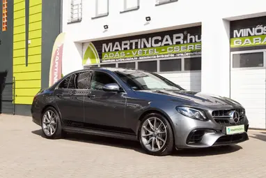 MERCEDES-AMG E 63 4MATIC+ 9G-TRONIC Selenite Gray Metallic+ Nagy Szervíz!+ Új Gumik+ Panoráma+ 3X-s GARANCIA!!!