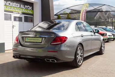 MERCEDES-AMG E 63 4MATIC+ 9G-TRONIC Selenite Gray Metallic+ Nagy Szervíz!+ Új Gumik+ Panoráma+ 3X-s GARANCIA!!!