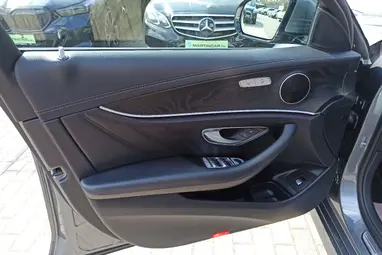 MERCEDES-AMG E 63 4MATIC+ 9G-TRONIC Selenite Gray Metallic+ Nagy Szervíz!+ Új Gumik+ Panoráma+ 3X-s GARANCIA!!!