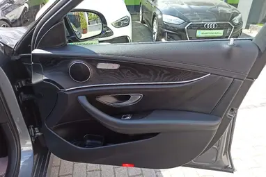 MERCEDES-AMG E 63 4MATIC+ 9G-TRONIC Selenite Gray Metallic+ Nagy Szervíz!+ Új Gumik+ Panoráma+ 3X-s GARANCIA!!!