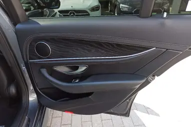 MERCEDES-AMG E 63 4MATIC+ 9G-TRONIC Selenite Gray Metallic+ Nagy Szervíz!+ Új Gumik+ Panoráma+ 3X-s GARANCIA!!!