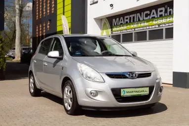HYUNDAI I20 1.4 CRDi LP Comfort Sleek Silver Metallic+ Mo.-i 1. tulaj+ Alacsony Fogyasztás+ 3X-s GARANCIA!!!