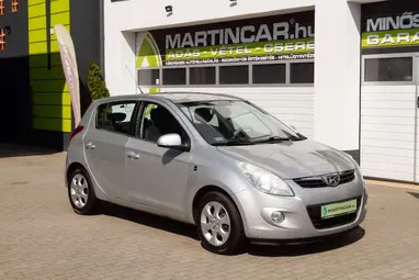 HYUNDAI I20 1.4 CRDi LP Comfort Sleek Silver Metallic+ Mo.-i 1. tulaj+ Alacsony Fogyasztás+ 3X-s GARANCIA!!!