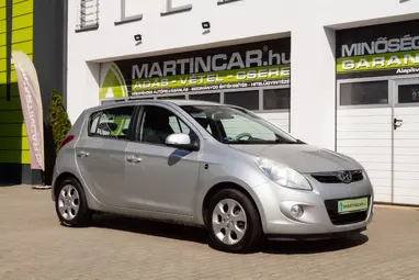 HYUNDAI I20 1.4 CRDi LP Comfort Sleek Silver Metallic+ Mo.-i 1. tulaj+ Alacsony Fogyasztás+ 3X-s GARANCIA!!!