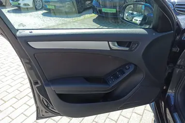 AUDI A4 Avant 3.0 V6 TDI DPF quattro SportLine +Igényes Jól Felszerelt +Friss Vizsga +3X-s GARANCIA !!