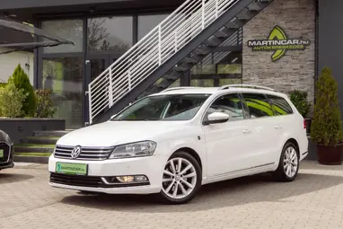 VOLKSWAGEN PASSAT VII Variant 2.0 CR TDI BMT Highline Candy White +Első Tulajdonostól +Vezetett Szervizkönyv +3X-s GARANCIA !!