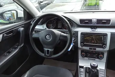VOLKSWAGEN PASSAT VII Variant 2.0 CR TDI BMT Highline Candy White +Első Tulajdonostól +Vezetett Szervizkönyv +3X-s GARANCIA !!