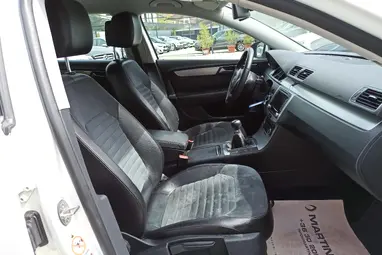 VOLKSWAGEN PASSAT VII Variant 2.0 CR TDI BMT Highline Candy White +Első Tulajdonostól +Vezetett Szervizkönyv +3X-s GARANCIA !!