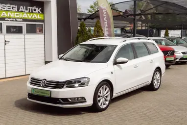 VOLKSWAGEN PASSAT VII Variant 2.0 CR TDI BMT Highline Candy White +Első Tulajdonostól +Vezetett Szervizkönyv +3X-s GARANCIA !!