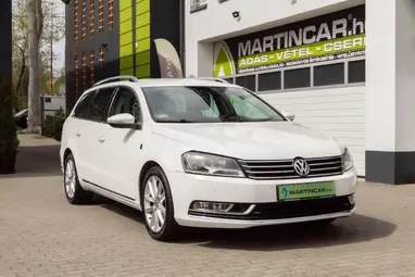VOLKSWAGEN PASSAT VII Variant 2.0 CR TDI BMT Highline Candy White +Első Tulajdonostól +Vezetett Szervizkönyv +3X-s GARANCIA !!