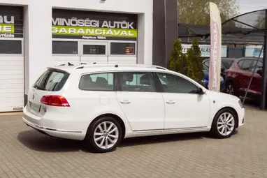 VOLKSWAGEN PASSAT VII Variant 2.0 CR TDI BMT Highline Candy White +Első Tulajdonostól +Vezetett Szervizkönyv +3X-s GARANCIA !!