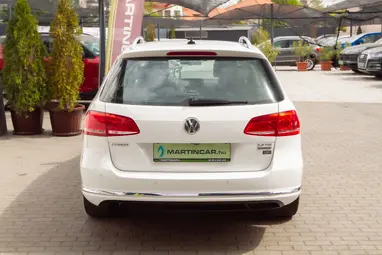 VOLKSWAGEN PASSAT VII Variant 2.0 CR TDI BMT Highline Candy White +Első Tulajdonostól +Vezetett Szervizkönyv +3X-s GARANCIA !!