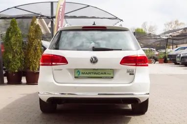 VOLKSWAGEN PASSAT VII Variant 2.0 CR TDI BMT Highline Candy White +Első Tulajdonostól +Vezetett Szervizkönyv +3X-s GARANCIA !!