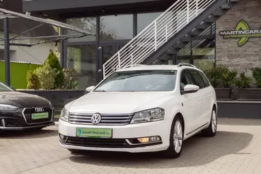 VOLKSWAGEN PASSAT VII Variant 2.0 CR TDI BMT Highline Candy White +Első Tulajdonostól +Vezetett Szervizkönyv +3X-s GARANCIA !!