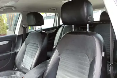 VOLKSWAGEN PASSAT VII Variant 2.0 CR TDI BMT Highline Candy White +Első Tulajdonostól +Vezetett Szervizkönyv +3X-s GARANCIA !!